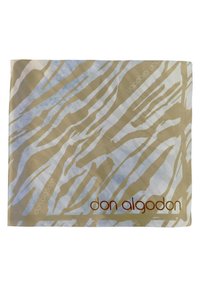Bufanda de seda beige con franjas onduladas en azul claro y marrón, que presenta un logotipo impreso en una fuente elegante en la parte inferior derecha.