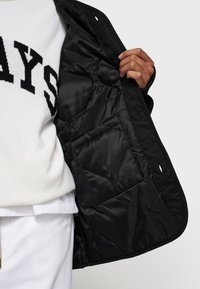 10DAYS LIGHT PADDED  - Wintermantel - black