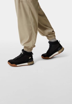 BACK-TO-BERKELEY III - Hiking shoes - BLACK/FLAX