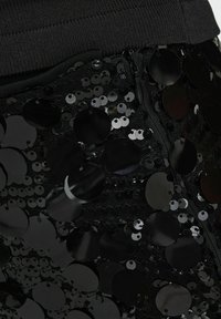 ONLY JADEL  - Falda acampanada - black