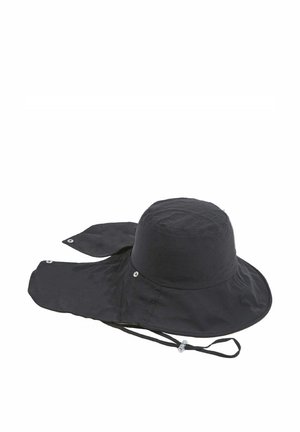 Cappello da sole nero a tesa larga con aletta posteriore staccabile e cinturino regolabile sotto il mento su sfondo bianco.