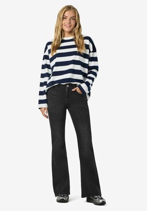 FLARED NMKAREEN - Jeans a zampa - black denim