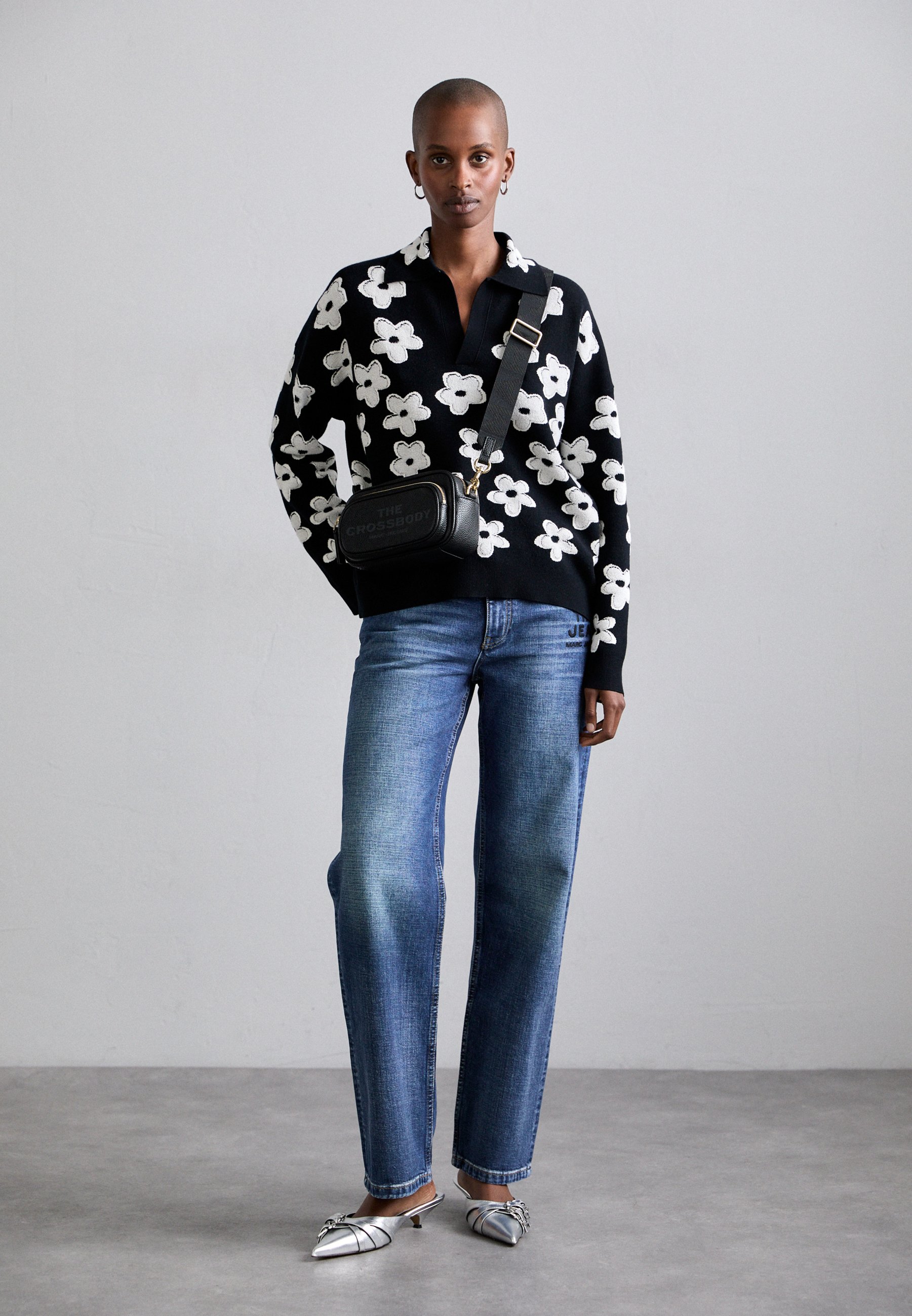 MARC JACOBS THE CROSSBODY - Cross body bag - black - Zalando.ie