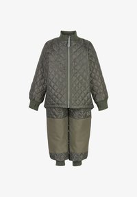 Valittu, dusty olive