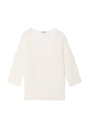 Suéter blanco de punto con un profundo escote en V, mangas tres cuartos y un patrón texturizado. Diseño ligero y de corte holgado.