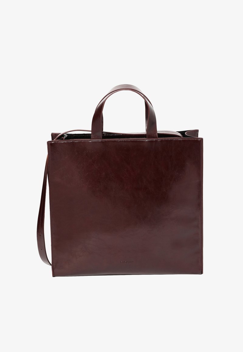 Borsa a tracolla in pelle bordeaux con finitura lucida, forma quadrata, doppie maniglie superiori e tracolla staccabile. Design semplice e privo di ornamenti.