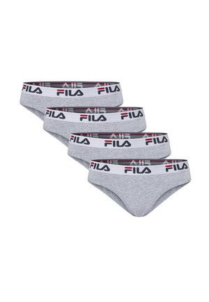 Fire grå Fila-mærke trusser med en hvid linning med Fila-logoet i sort og rød, arrangeret i et stablet mønster.