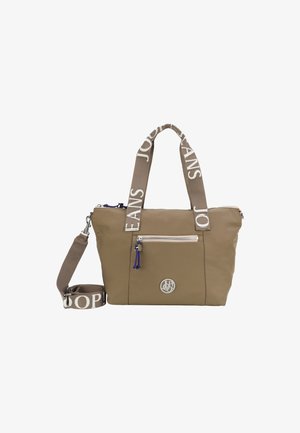 Beżowa torba typu tote z podwójnymi uchwytami i odpinanym paskiem. Posiada przednią kieszeń na zamek, emblemat z logo oraz wzorzyste paski na ramię.