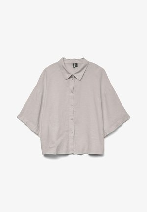 Chemise à manches courtes gris clair avec boutons, manches larges et col classique, présentée sur un fond blanc.