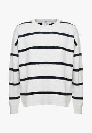 Maglione bianco in maglia con righe orizzontali nere, maniche lunghe e scollo a girocollo, con vestibilità comoda.