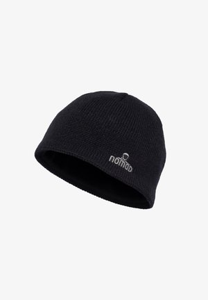 Zwarte gebreide beanie met een geribbelde structuur, voorzien van een klein grijs geborduurd logo aan de voorkant. Ontworpen voor warmte en comfort.