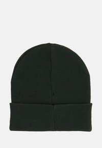 Berretto lavorato a maglia verde con un risvolto flessibile, design senza cuciture, superficie liscia e forma aderente, ideale per il freddo.