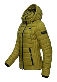 Olivengrøn dunjakke med hætte, quiltet design, lynlåslommer og justerbar snøre. Har sorte hardware-detaljer.