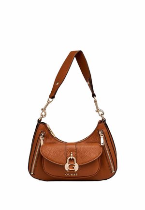 Borsa GUESS in pelle marrone con finiture in metallo dorato, tasca anteriore con patta, due cerniere laterali e una larga tracolla.