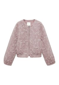 La giacca bomber rosa testurizzata presenta un design floreale ricamato, una zip anteriore e maniche ampie. Ha due tasche anteriori e un orlo a costine.