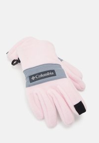 Luvas de polar cor-de-rosa com uma faixa cinza e logótipo, apresentando dedos separados e um detalhe preto no dedo indicador. Textura suave, design leve.