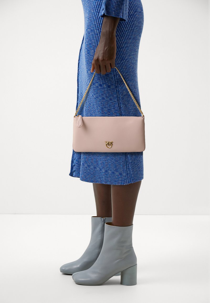Pinko HORIZONTAL FLAT - Sac à main - cipria