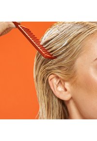 Bumble and bumble HAIRDRESSER'S INVISIBLE OIL MASK - Maska do włosów