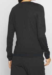 ONLY MATERNITY Neule - black