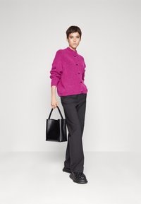 Gestuz ALPHA - Cardigan - intense pink