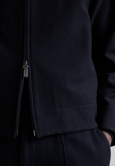 Emporio Armani Jachetă de vară - blu navy
