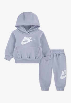 CLUB  - Pantalones deportivos - ghost