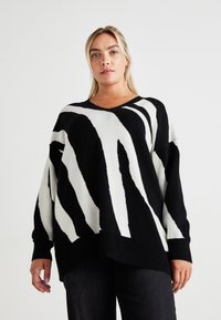 Vero Moda Curve VMCNANCY VNECK LONG  - Jumper - black/birch