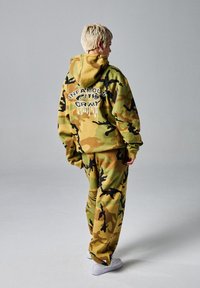 Grimey Jersey con capucha - camo