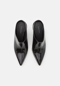 Calvin Klein WEDGE MULE - Mules à talons - black