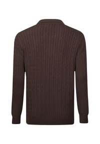 Brauner Strickpullover mit Kabelmuster, langen Ärmeln und Kragen. Strukturierter Stoff mit geripptem Saum und Bündchen.