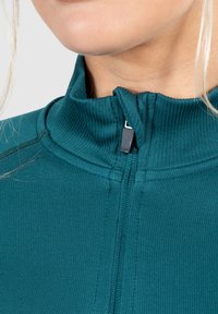 Smilodox SERINA - Chaqueta de entrenamiento - dunkelgrün