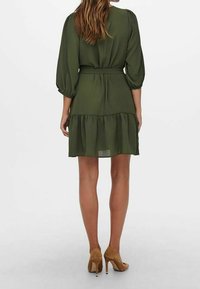 ONLY Vardagsklänning - khaki