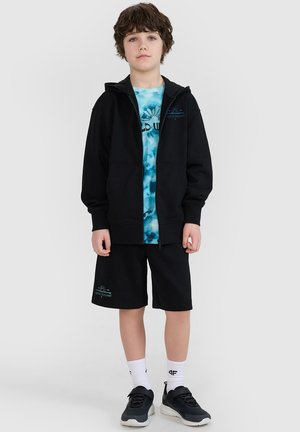 4F, 4F SPODENKI DRESOWE CHŁOPIĘCE - CZARNE 122 (6-7 LAT) - Short de sport - deep black