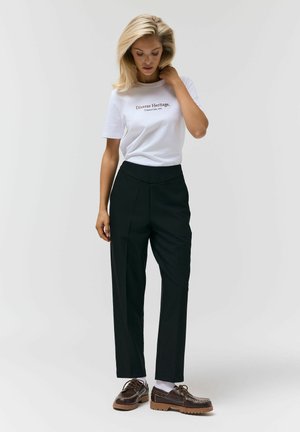 - T-shirt z nadrukiem