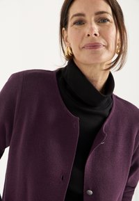 Cellbes of Sweden JASMINE  - Vest - dark purple