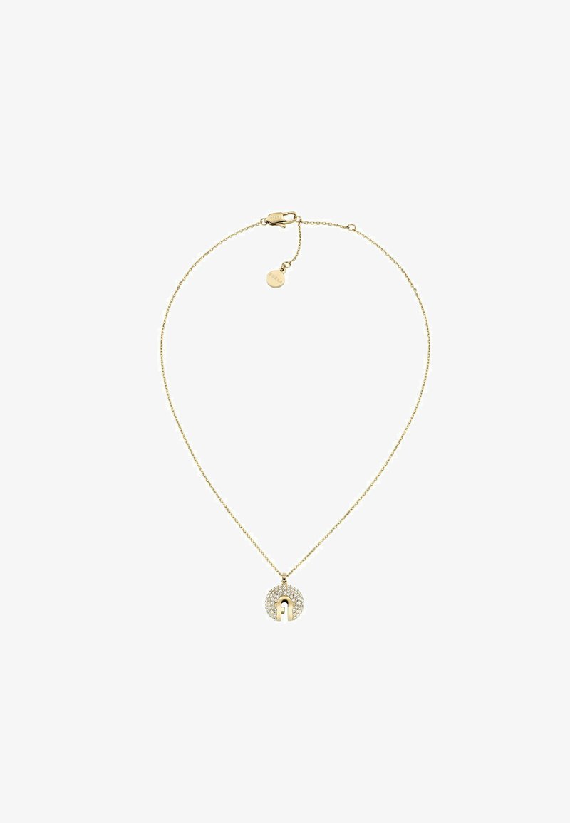 Guld kæde med en rund vedhæng, der har et klart rhinestones design og et udskåret bogstav "A" i midten. Justerbar længde.