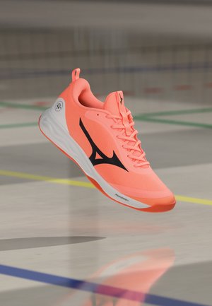Mizuno, WAVE LUMINOUS PRO UNISEX - Volleyball shoes - desert flower/carbon/white