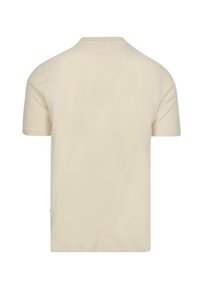 Korteband t-shirt van zacht beige katoen, met een ronde hals en een eenvoudig ontwerp, zonder zichtbare patronen of logo's.