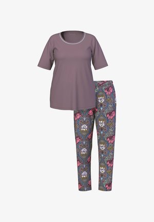 Lounge-Set mit einem kurzärmeligen, runden Ausschnitt in Maulbeere und einer gemusterten Hose mit Blumenmotiven in Pink, Blau und Grün auf dunklem Hintergrund.