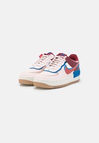 Nike Sportswear AF1 SHADOW - Tenisice - light soft pink/canyon rust/fossil stone/team red/photo blue/blue jay