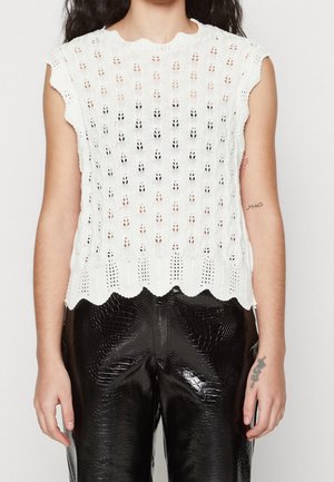 Top - off-white