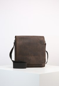 Strellson RICHMOND - Umhängetasche - dark brown