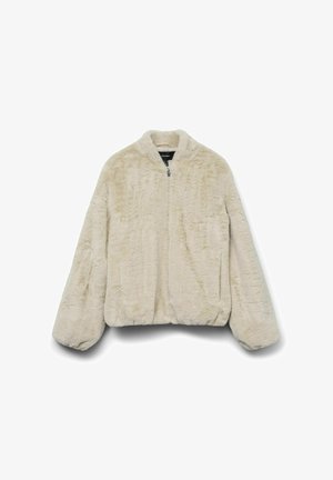 Beige nepbont zip-up jack met lange mouwen en elastische manchetten, ontworpen voor warmte en casual gebruik.