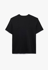 Czarna bawełniana koszulka T-shirt z okrągłym dekoltem, krótkimi rękawami i gładką fakturą. Brak widocznych grafik lub wzorów. Pokazano widok z tyłu.