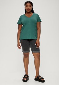 Triangle MIT INSERTS - Bluza - grün
