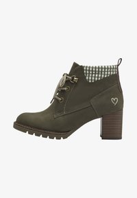 Unselected, khaki comb