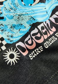 Unausgewählt, black acid wash surf club oversized