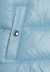 ONLY GIRLS KOGNEWEMMY SAVANNAH QUILTD  - Giacca invernale - clear sky/silver