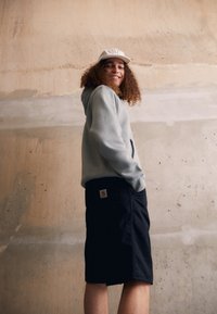 Carhartt WIP SIMPLE - Shorts - black rinsed