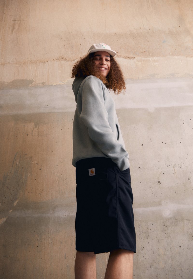Carhartt WIP SIMPLE - Shorts - black rinsed